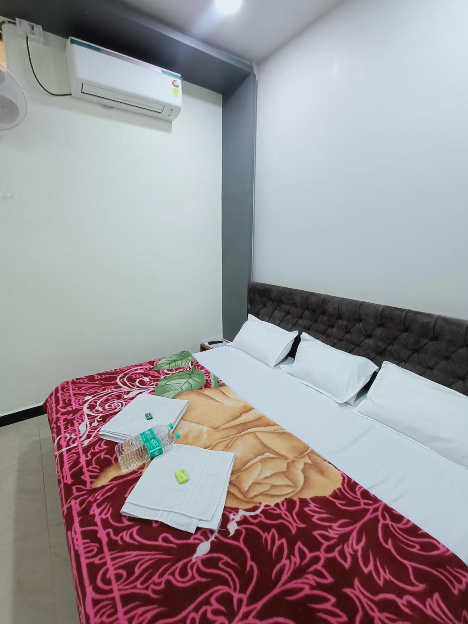 Hotel Shreem Ujjain Exterior photo